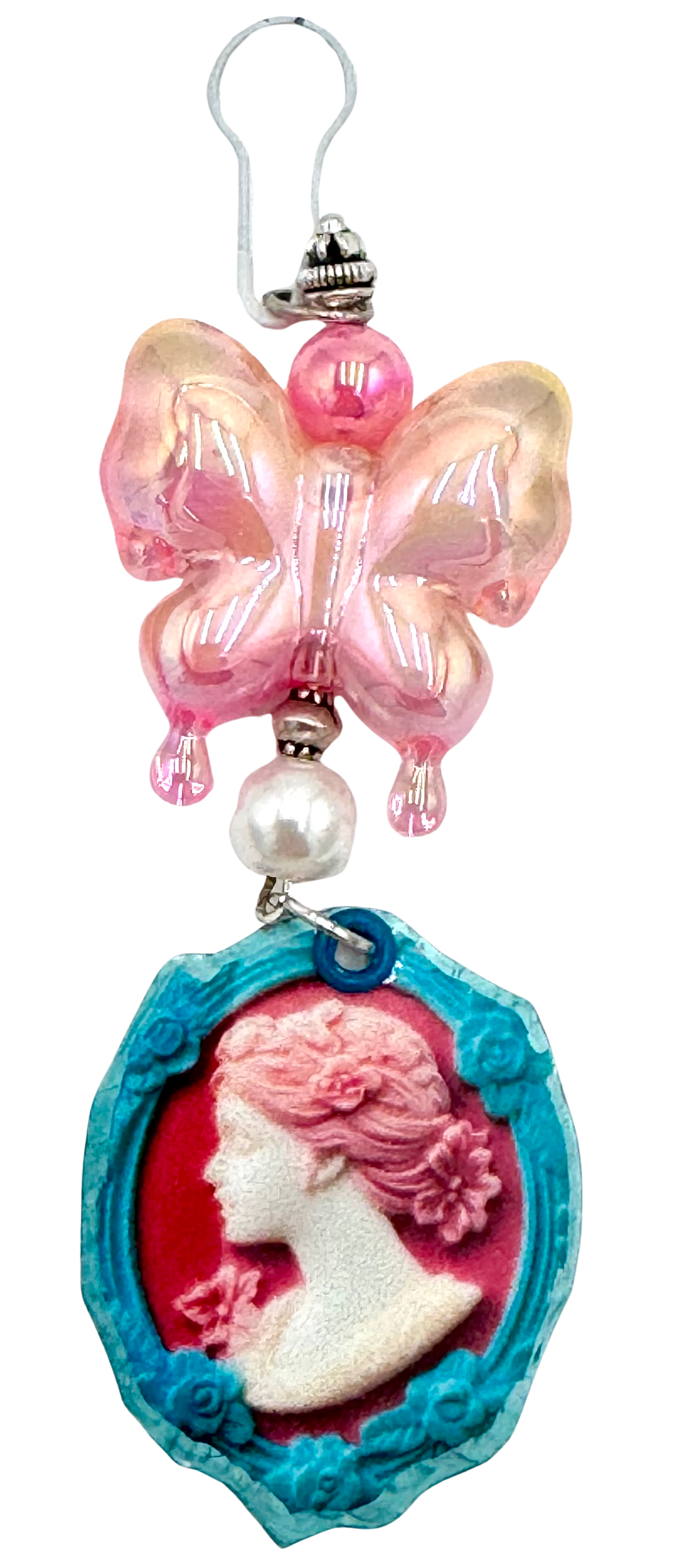 Charmed dangle