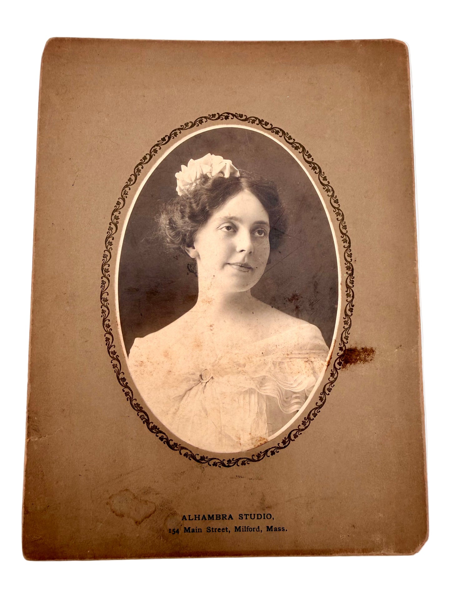 Vintage portrait photo. Cabinet card