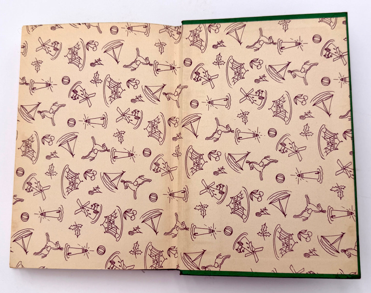 The Bobbsey Twins:Toy shop by Laura Lee Hope