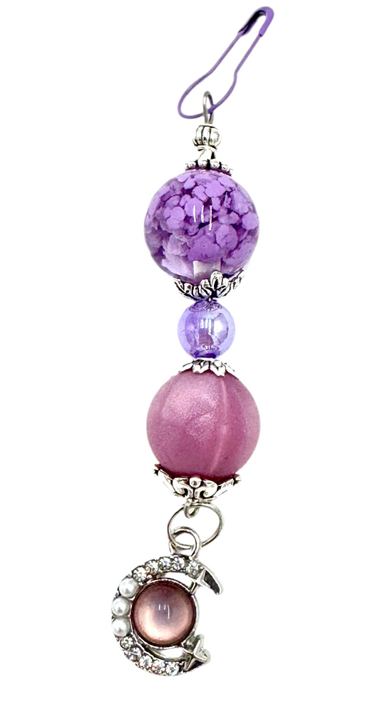 Charmed dangle