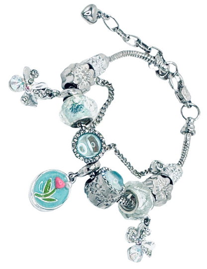 🎀 Charmed dora style bracelet 🎀