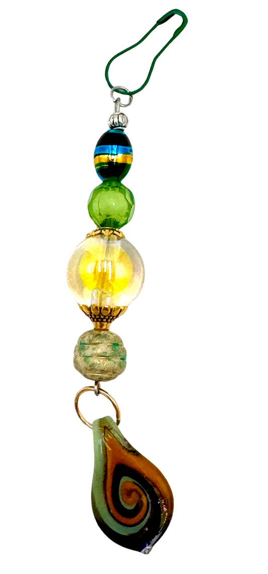 Charmed dangle