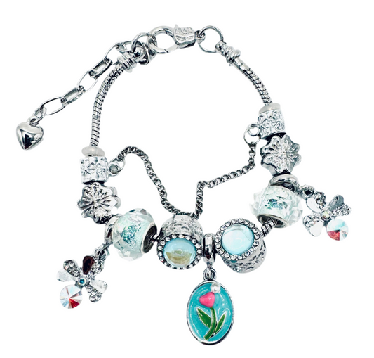 🎀 Charmed dora style bracelet 🎀