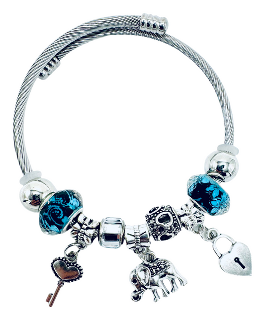 💕 Charmed dora style bracelet 💕