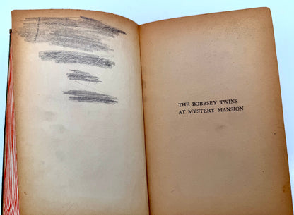 The Bobbsey Twins: At mystery Mansion by Laura Lee Hope