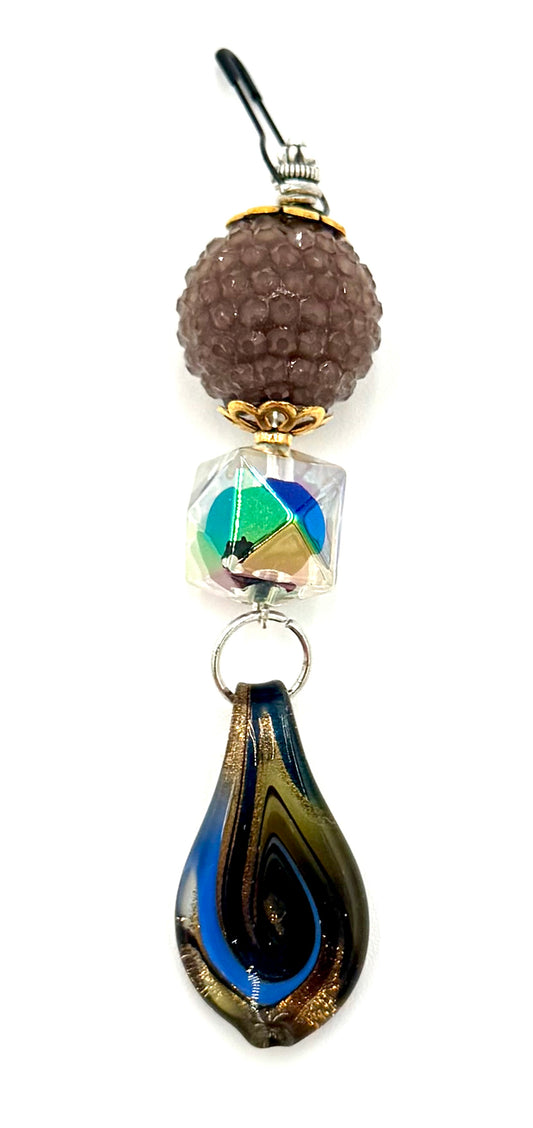 Charmed dangle